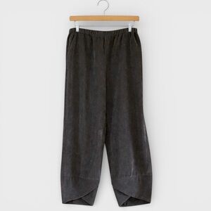 313 10/$50🏄🏻‍♀️ MISSLOOK Grey Corduroy Ankle Pants w/ elastic waist and pockets